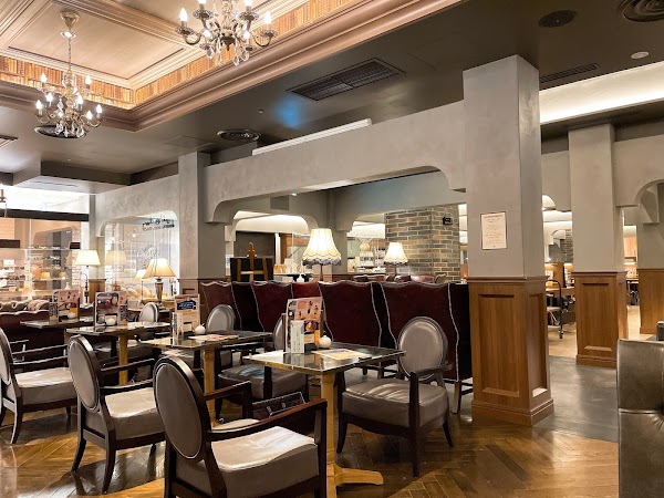 本と珈琲 梟書茶房（Esola池袋）