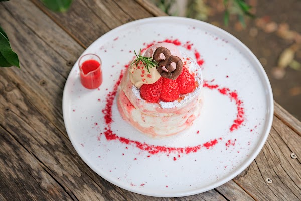 512 CAFE & GRILL（ゴーイチニ カフェ＆グリル）