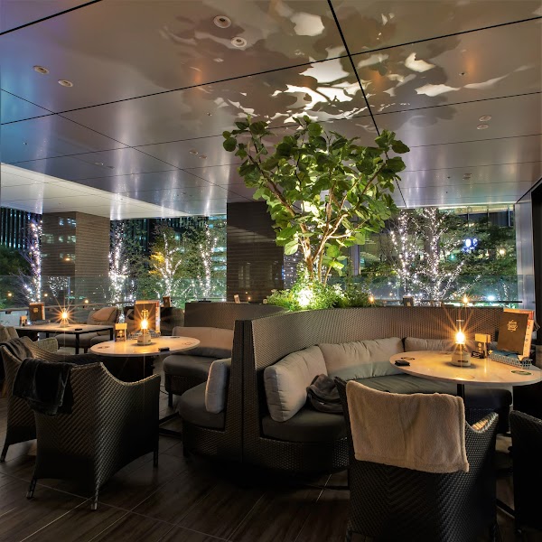 MARUNOUCHI BASE（マルノウチ ベース）