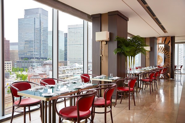 MAISON MARUNOUCHI（メゾン マルノウチ）